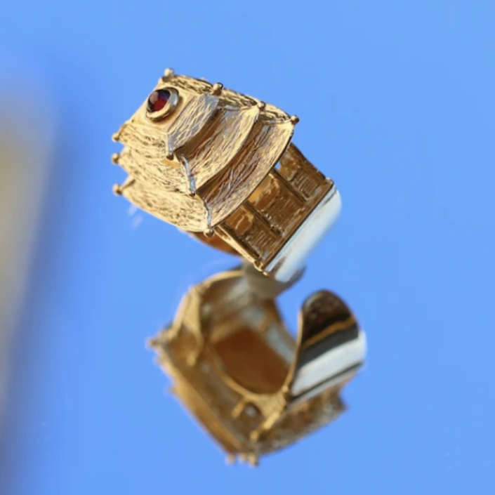Pagoda Ring Gold