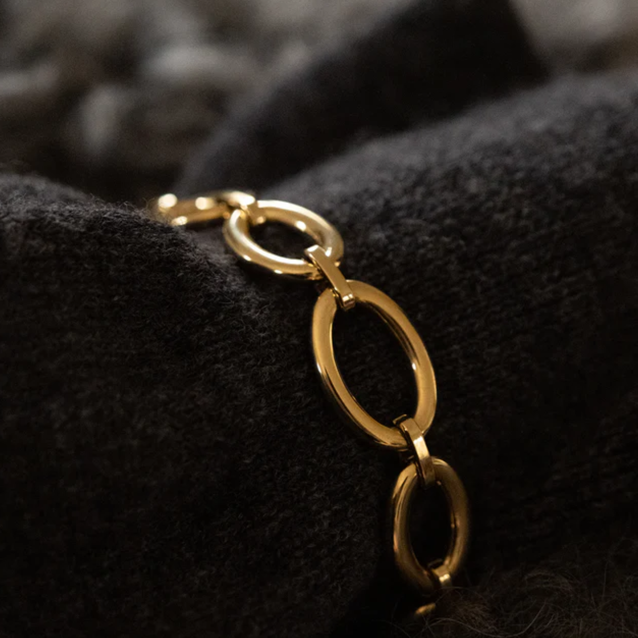 Vara Bracelet Gold